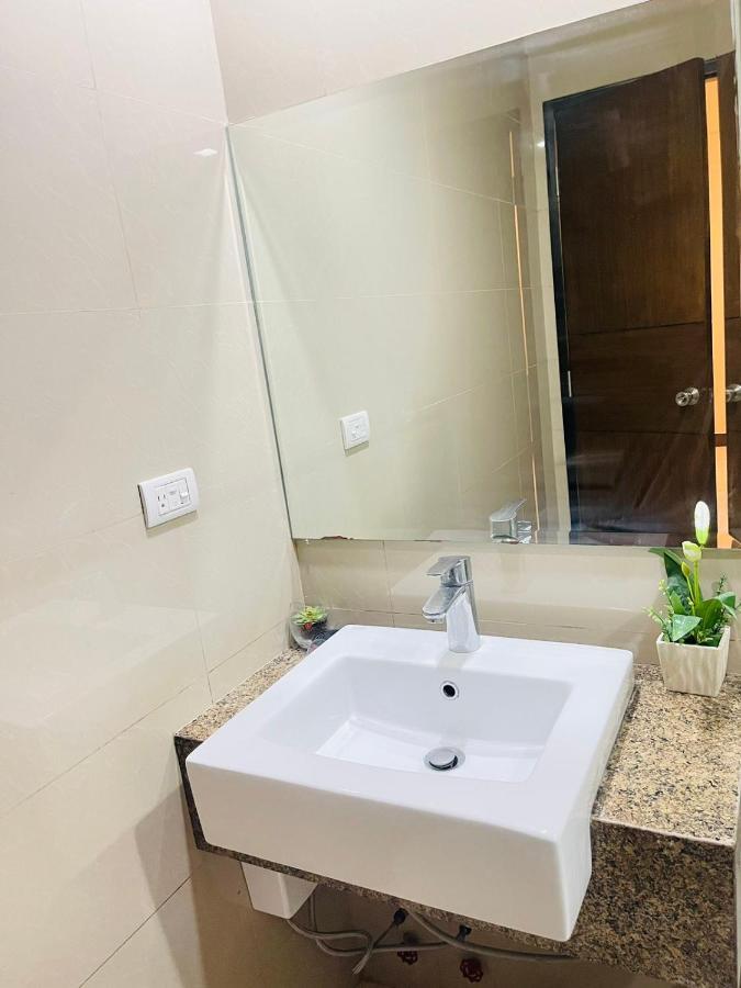 Mactan Newtown Beach Condo Μακτάν Εξωτερικό φωτογραφία